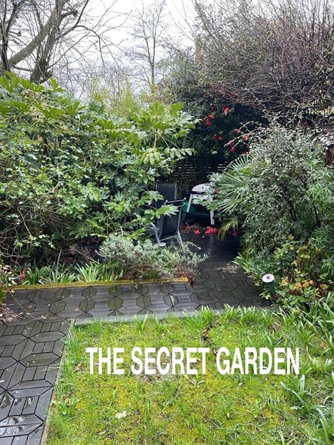 Luxury Large 1 Bed Apartment With Garden In Hampstead Min 3 Nights Лондон Екстер'єр фото